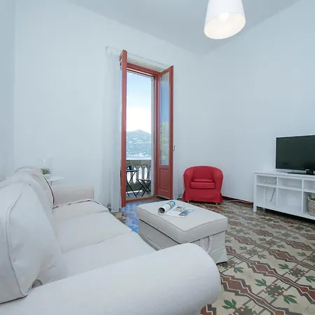 Residenza Oleandro View Center - Happy Apartment Luino