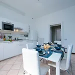 Residenza Oleandro View Center - Happy *
