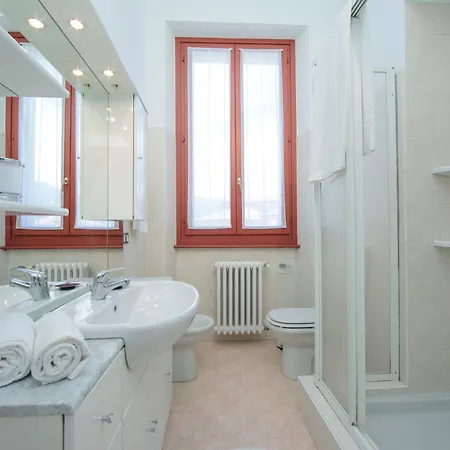 Residenza Oleandro View Center - Happy Apartamento