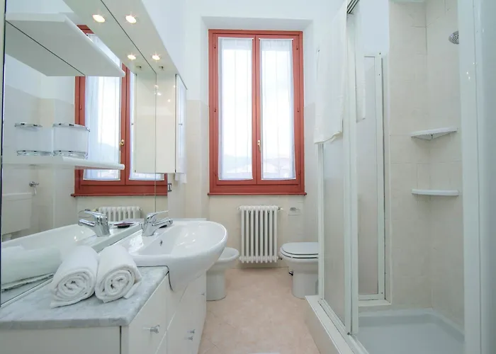 Residenza Oleandro View Center - Happy 아파트